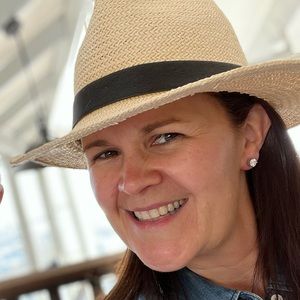 Meet your Posher, Eileen